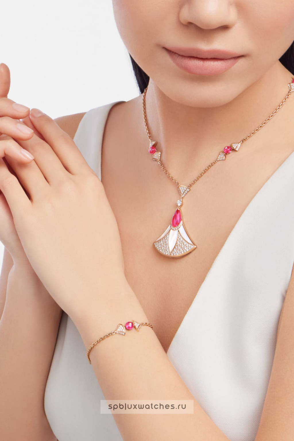 Подвеска Bvlgari Divas’ Dream Necklace 360700