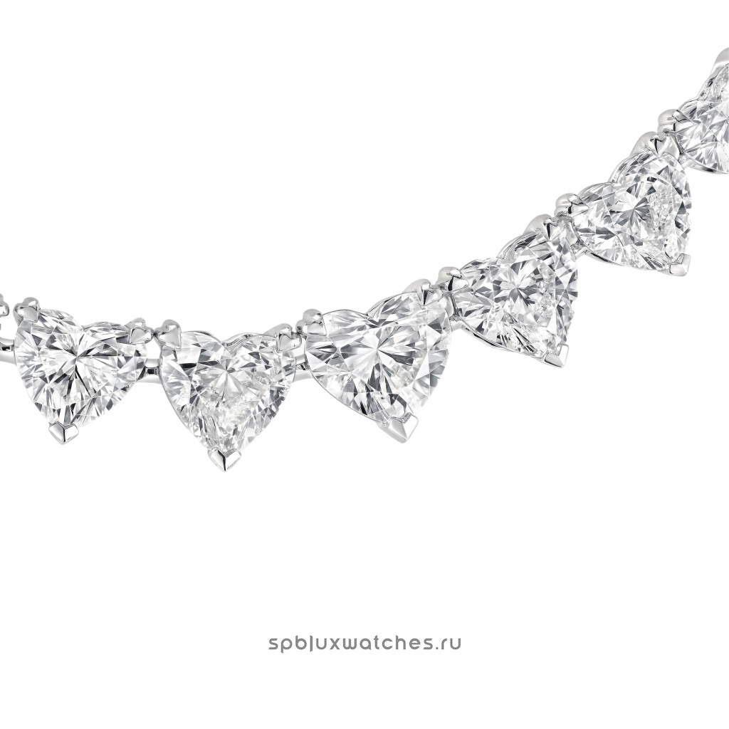 Колье Graff Classic Graff Heart Shape Diamond Graduated Line Necklace RGN841