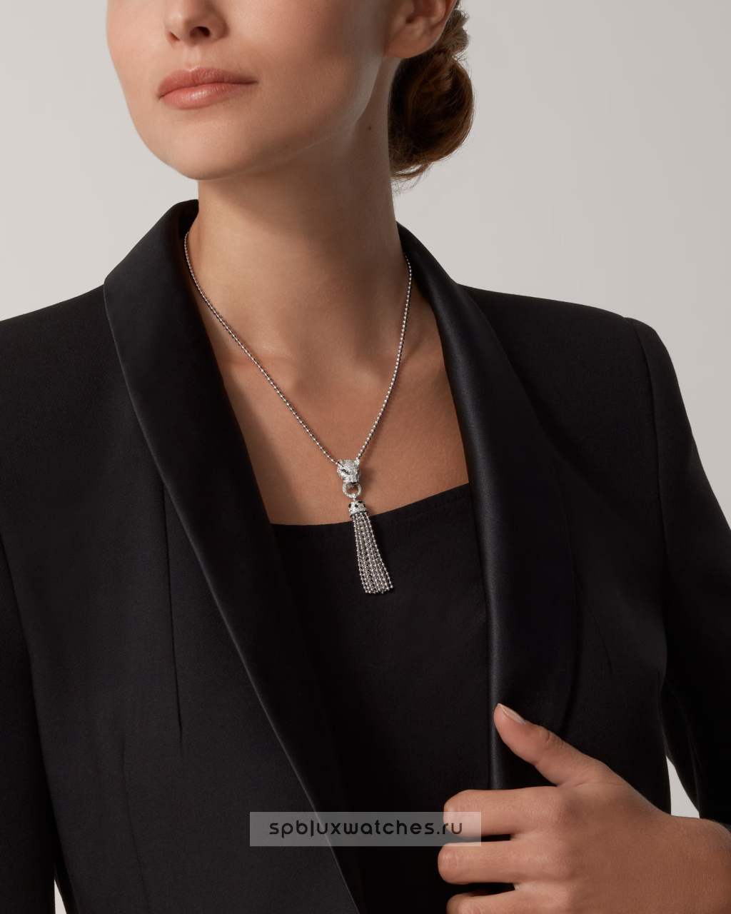Колье Cartier Panthere de Cartier Half-Paved Necklace N7424122