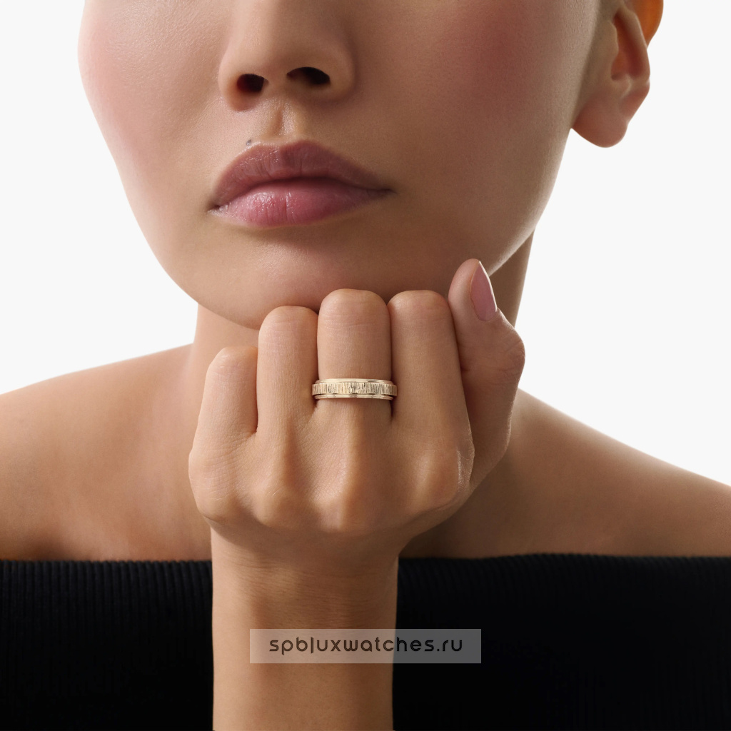 Кольцо Piaget Possession "Decor Palace" Ring G34P6L00