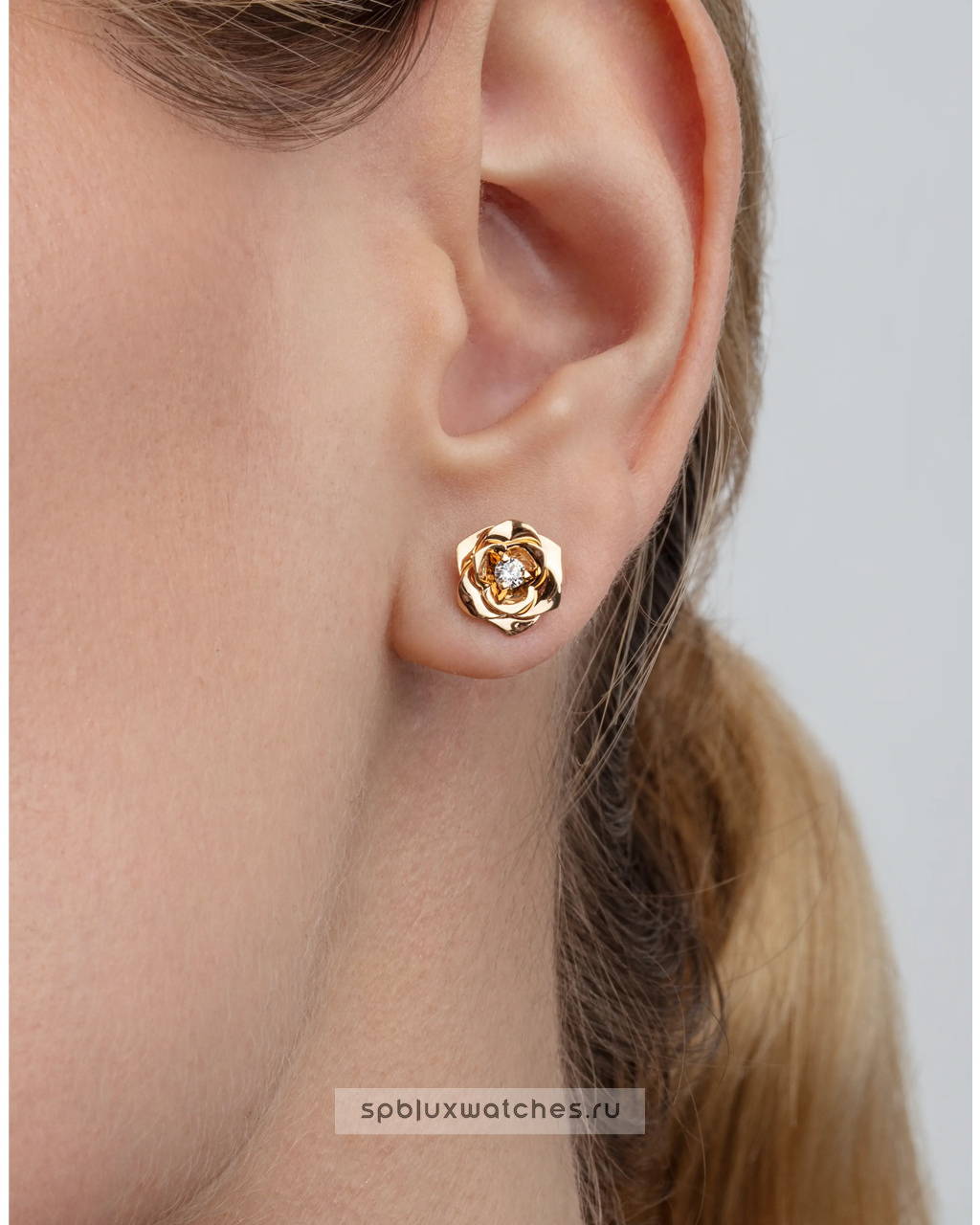 Серьги Piaget Rose Earrings G38U0043