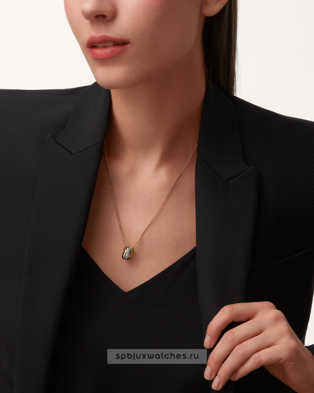 Подвеска Cartier Trinity Half-Paved Cushion-Shaped Pendant N7424481