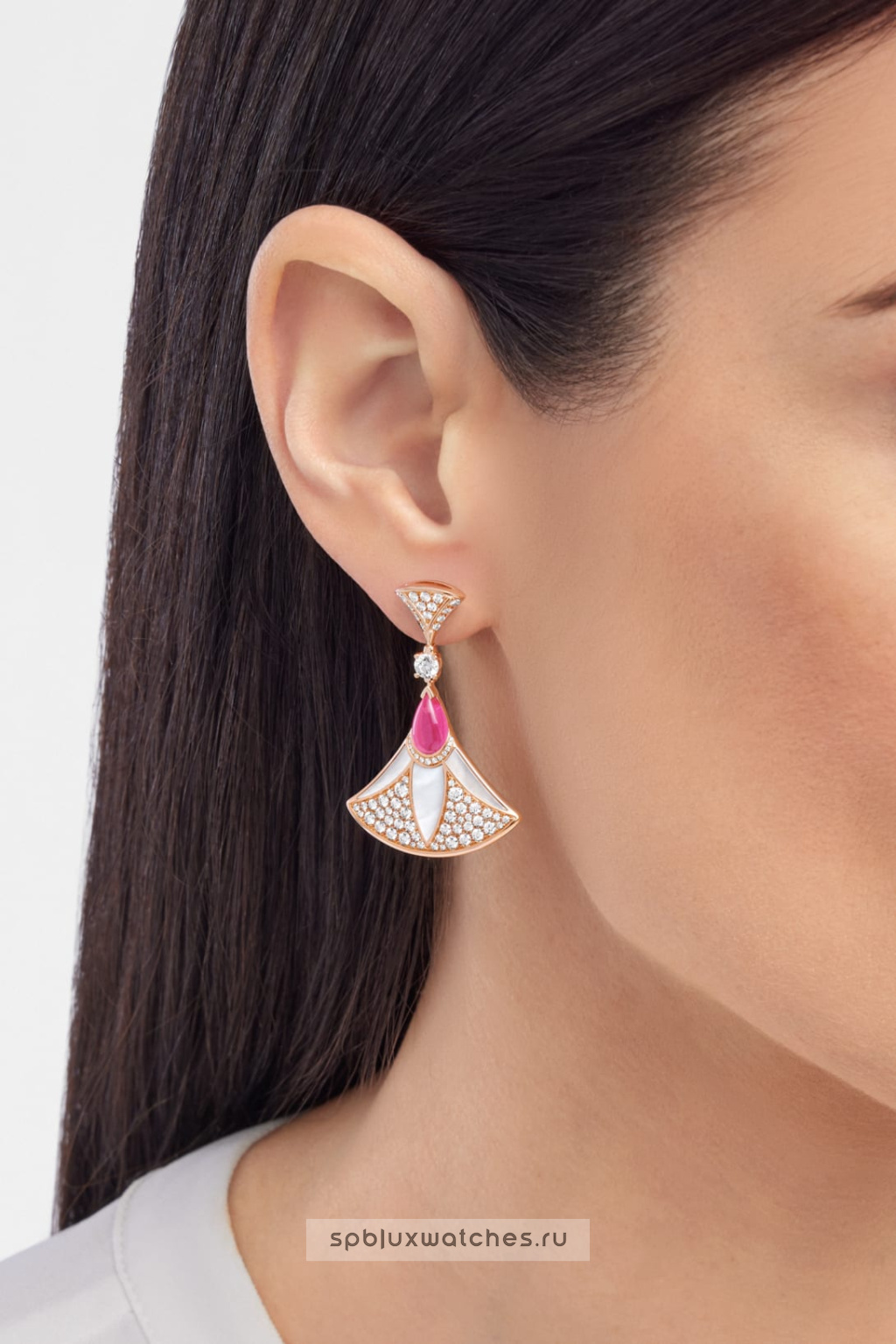 Серьги Bvlgari Divas' Dream Earrings 360699