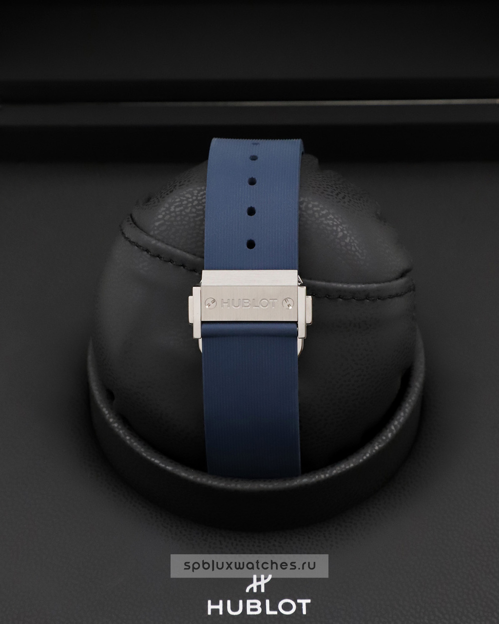 Hublot Classic Fusion Titanium Blue 42 mm 542.NX.7170.RX