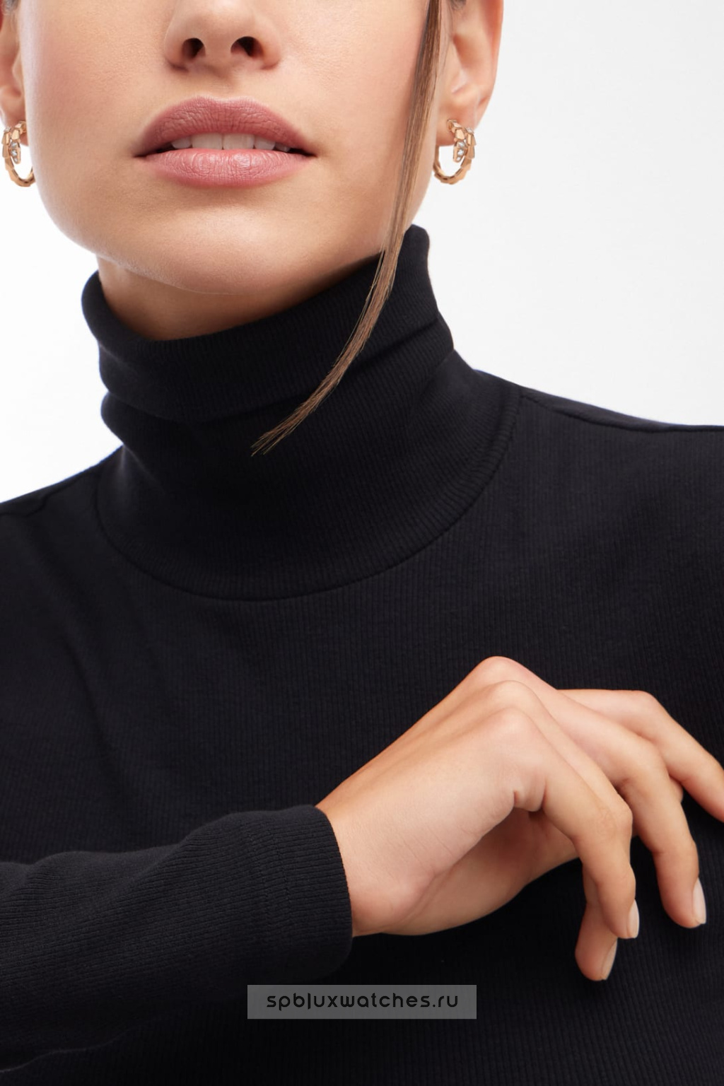 Серьги Bvlgari Serpenti Viper Hoop Earrings 359949