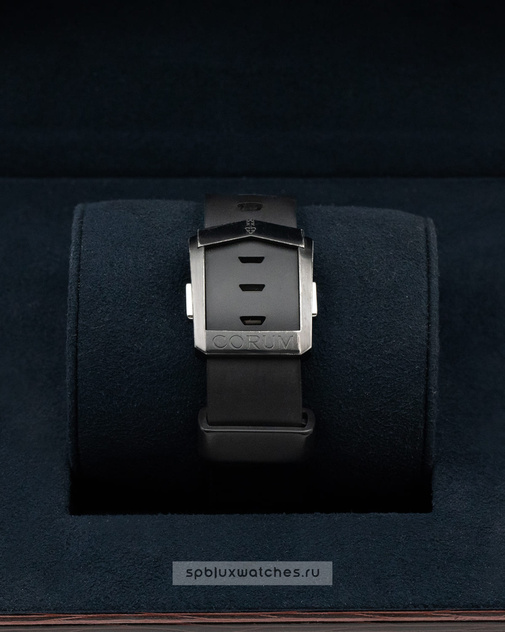 Corum Admiral's Cup 44 mm 753.691.98/F371 AN12