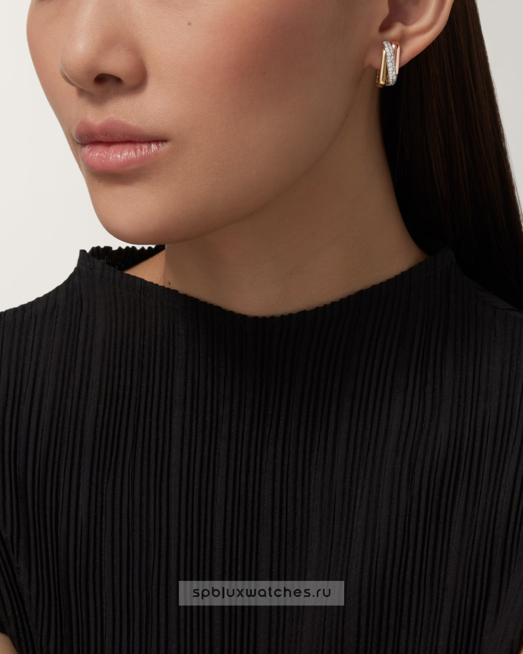 Серьги Cartier Trinity Half-Paved Cushion-Shaped Earrings B8301535