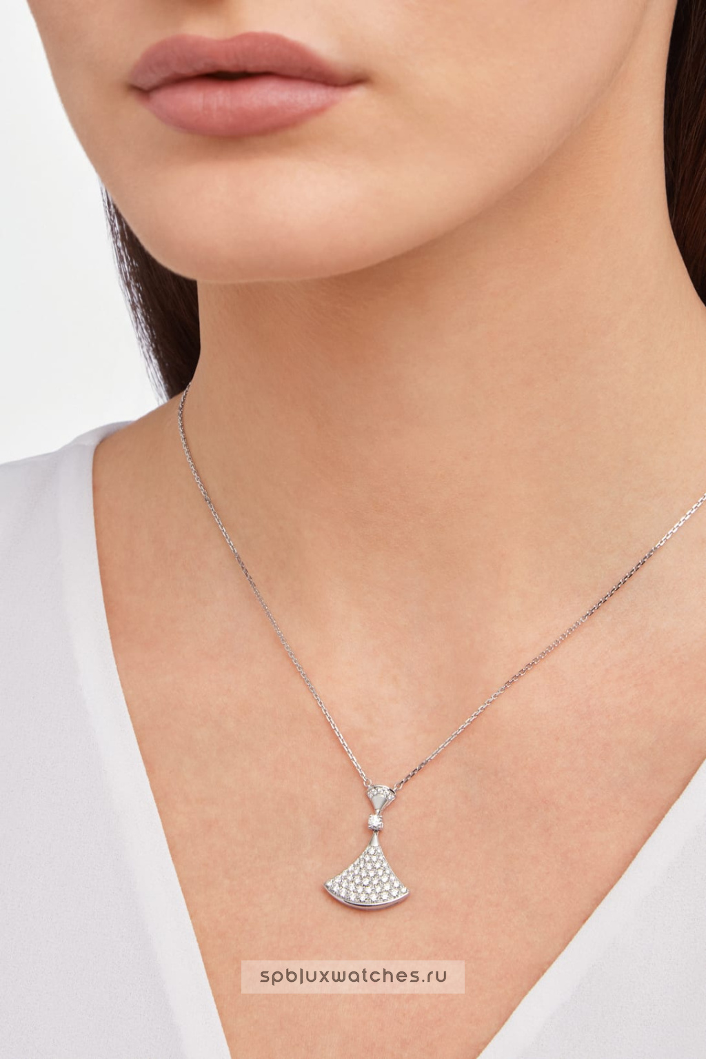 Подвеска Bvlgari Divas' Dream Pendant Necklace 350066