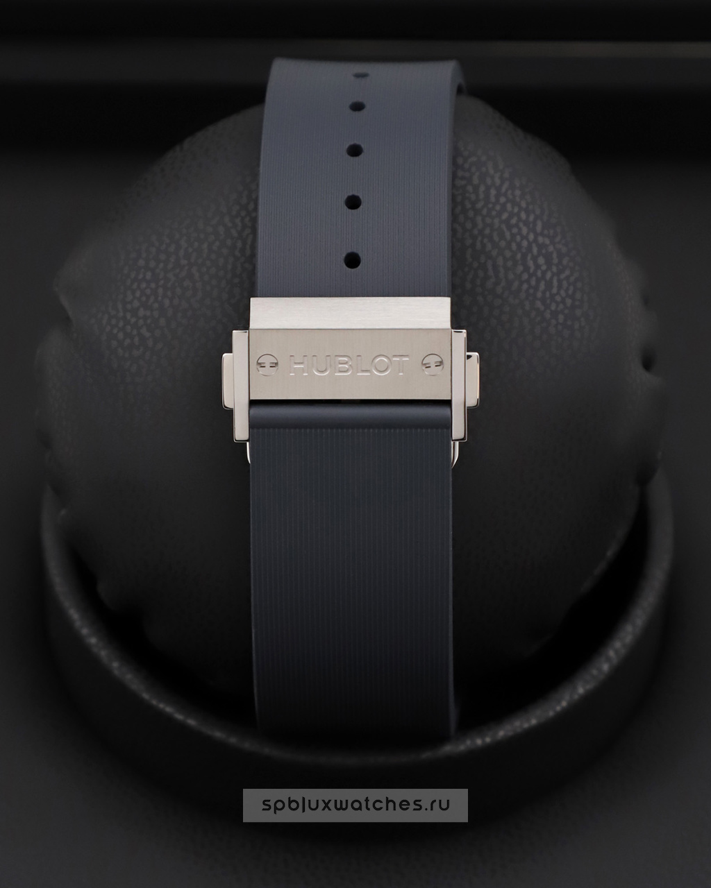 Hublot Classic Fusion Chronograph Titanium Racing Grey 45 mm 521.NX.7071.RX