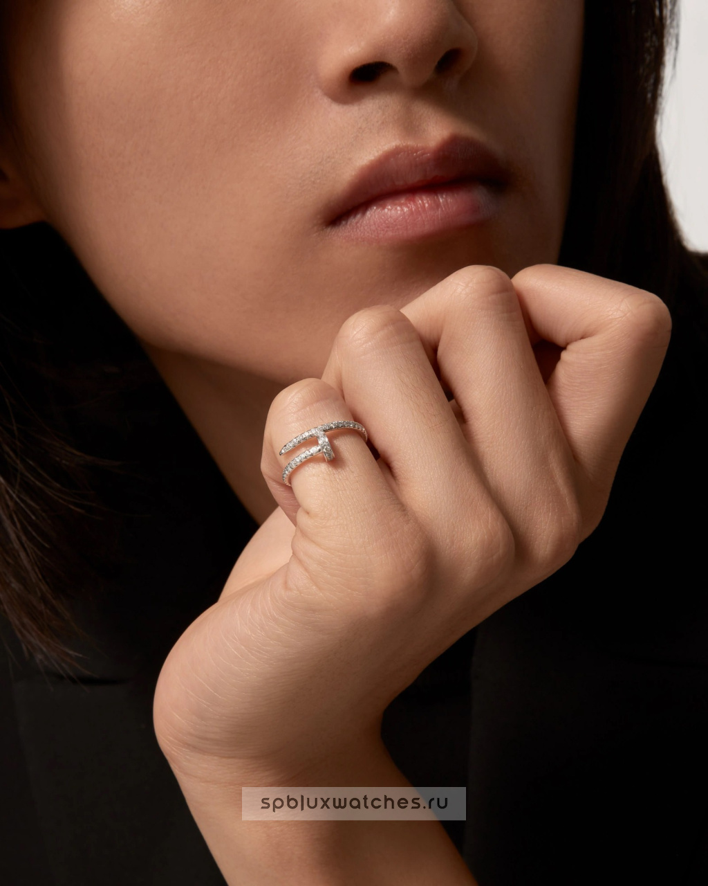 Кольцо Cartier Juste un Clou Half-Paved Ring Small Model B4231600