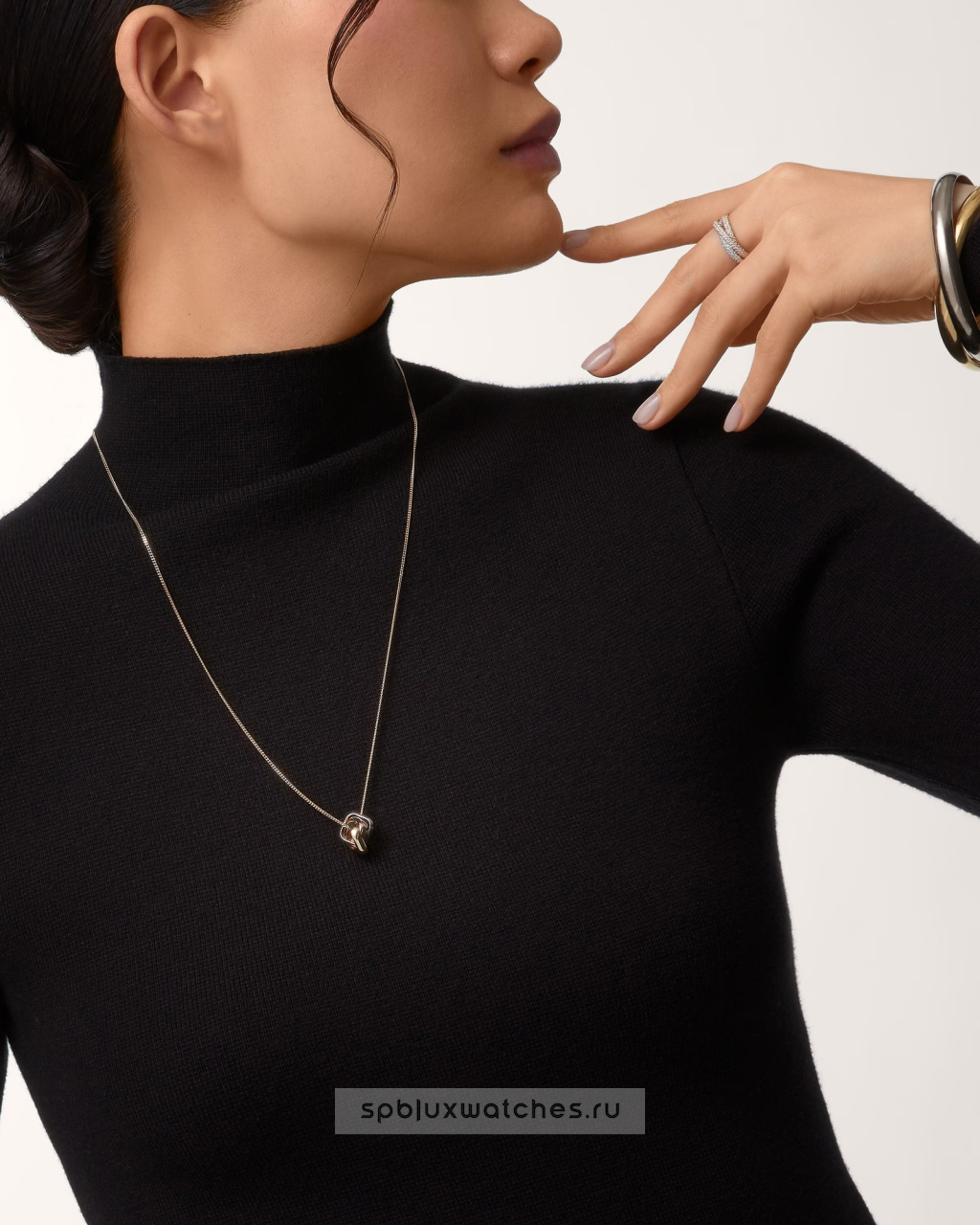 Подвеска Cartier Trinity Cushion-Shaped Pendant B7224955