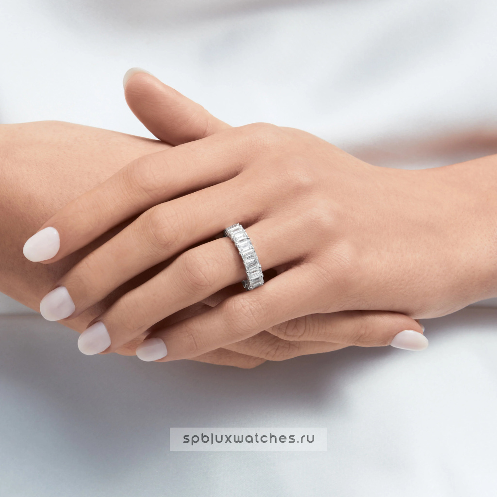 Обручальное кольцо Graff Classic Graff Emerald Cut Diamond Wedding Band RGET115