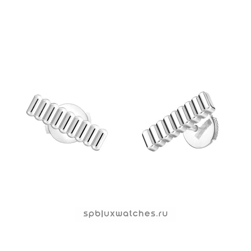 Пусеты Boucheron Quatre Grosgrain Studs JCO01727