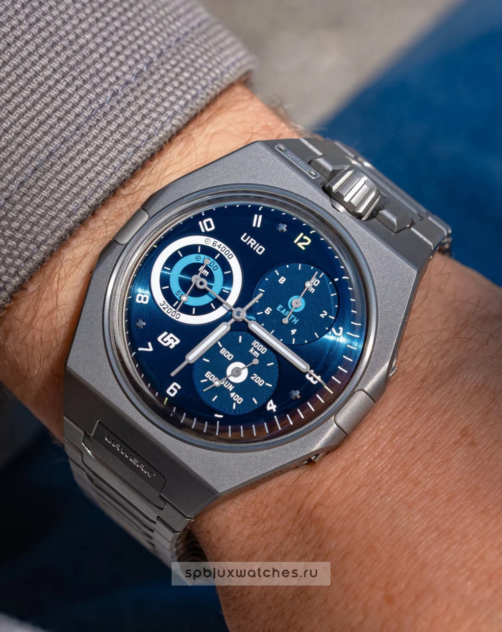 Urwerk Special Projects UR-10 SpaceMeter Blue Final Edition 45.4 x 44 mm