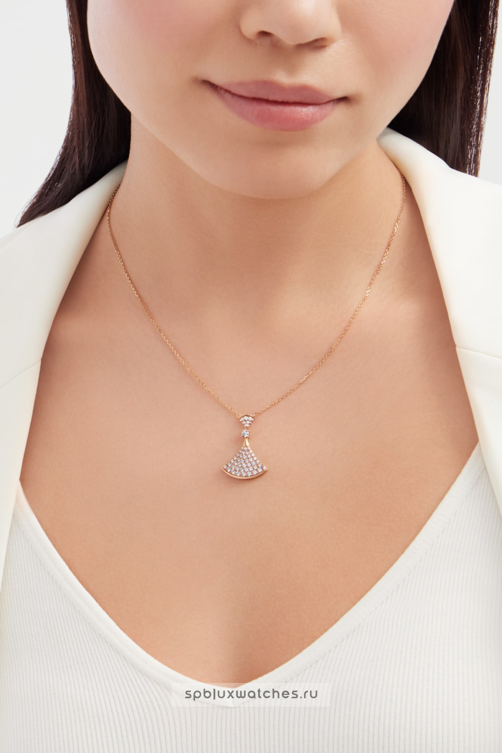 Подвеска Bvlgari Divas’ Dream Pendant Necklace 358121