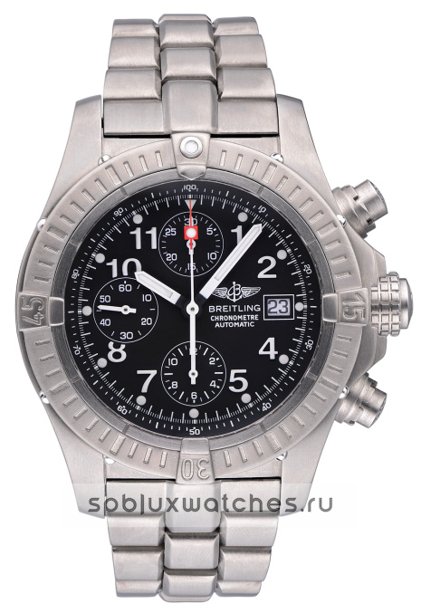 Breitling Avenger 44 mm E13360