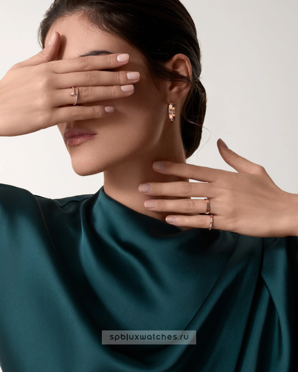 Кольцо Cartier Love Ring Mini Model B4218100