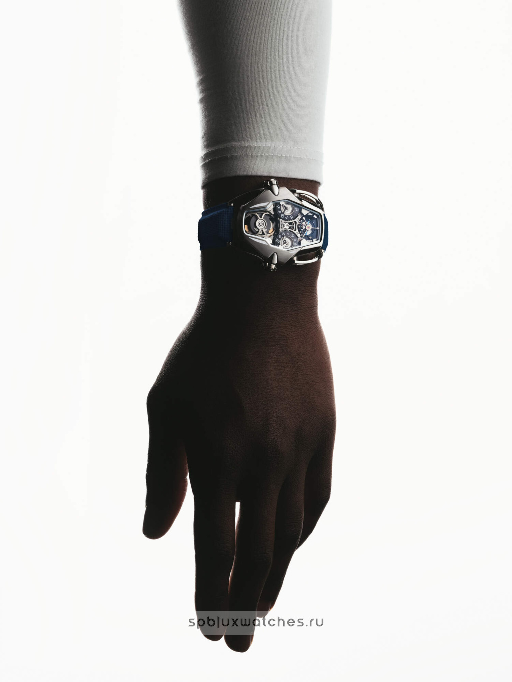 MB&F Horological Machines 49.3 x 43.6 mm HM12 The Guardian Blue