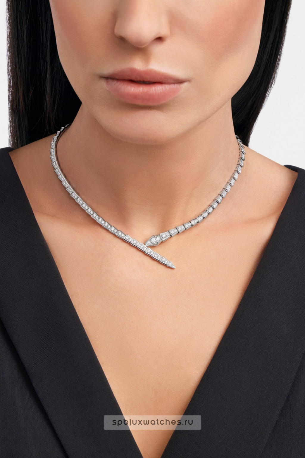 Колье Bvlgari Serpenti Viper Necklace 360350