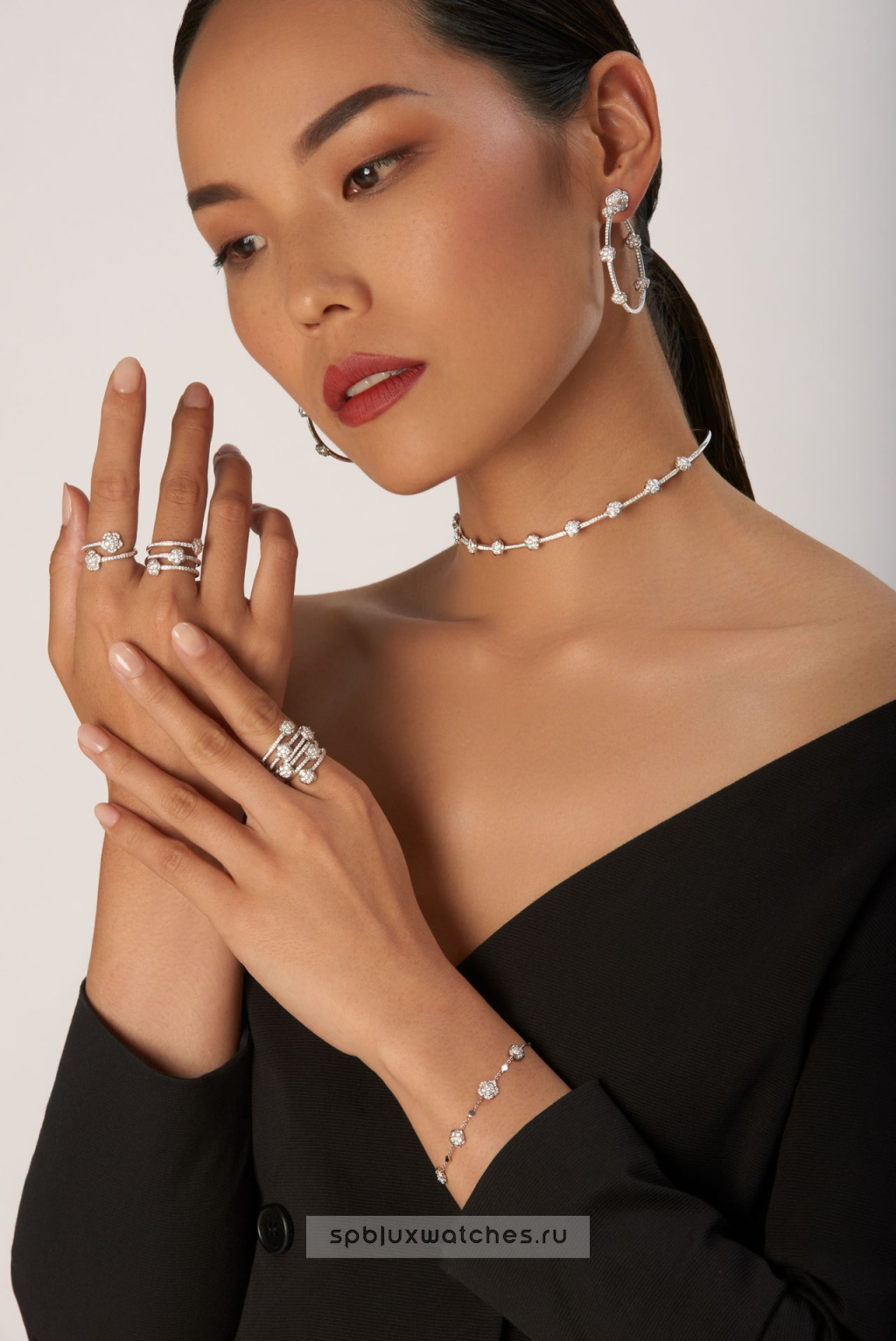 Серьги Pasquale Bruni Figlia Dei Fiori Hoop Earrings 16047B