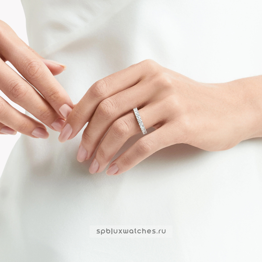 Обручальное кольцо Graff Classic Graff Castle Set Round Diamond Wedding Band RER1002