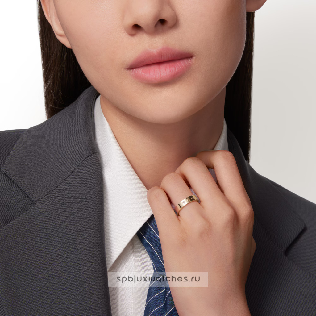 Кольцо Cartier C de Cartier Wedding Ring, 4 mm Width, 1 Diamond B4247200