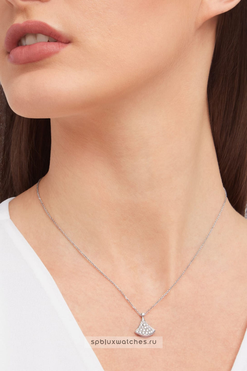 Подвеска Bvlgari Divas' Dream Pendant Necklace 351099