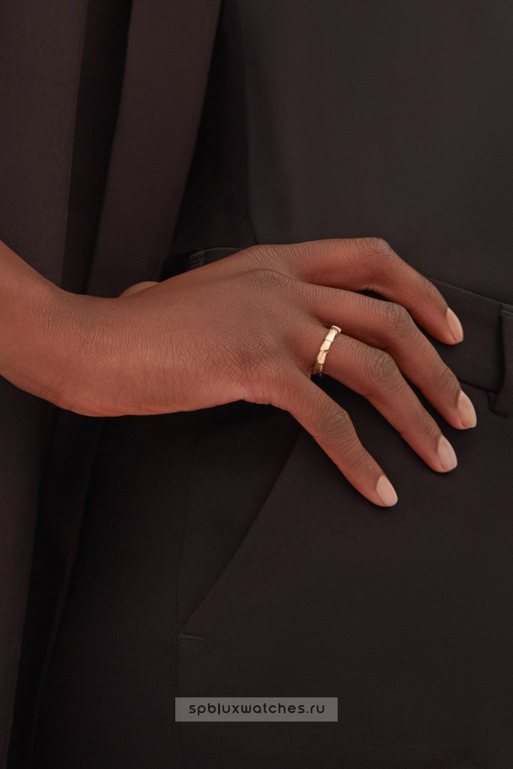 Обручальное кольцо Bvlgari Serpenti Viper Wedding Band Ring 349643