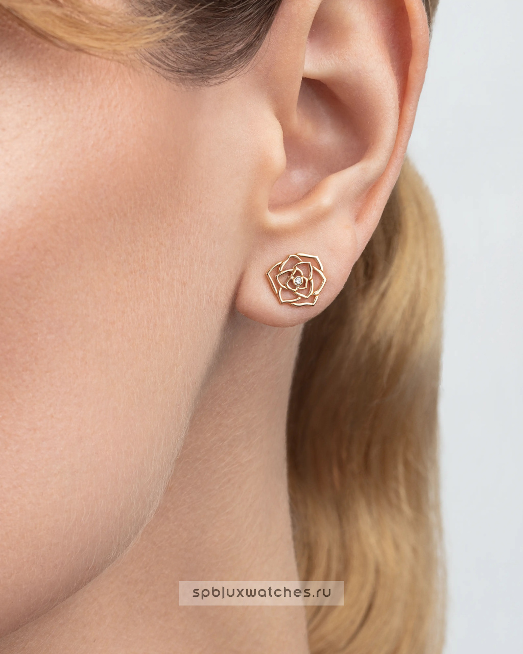 Серьги Piaget Rose Earrings G38U0069
