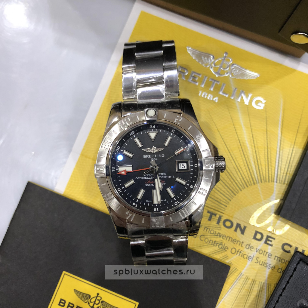 Breitling Avenger II GMT 43 mm  A3239011/BC35/170A