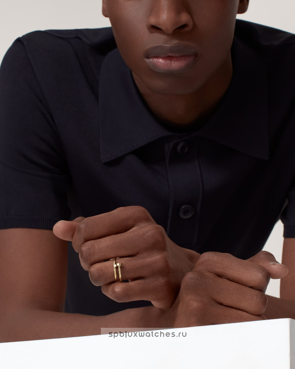 Кольцо Cartier Juste un Clou Ring Small Model B4225900
