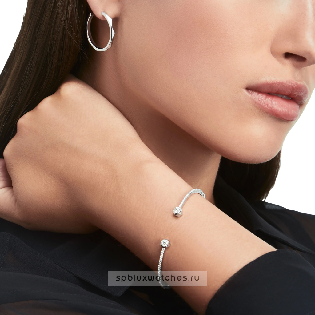 Браслет Graff Laurence Graff Signature Open Diamond Bangle RGB468