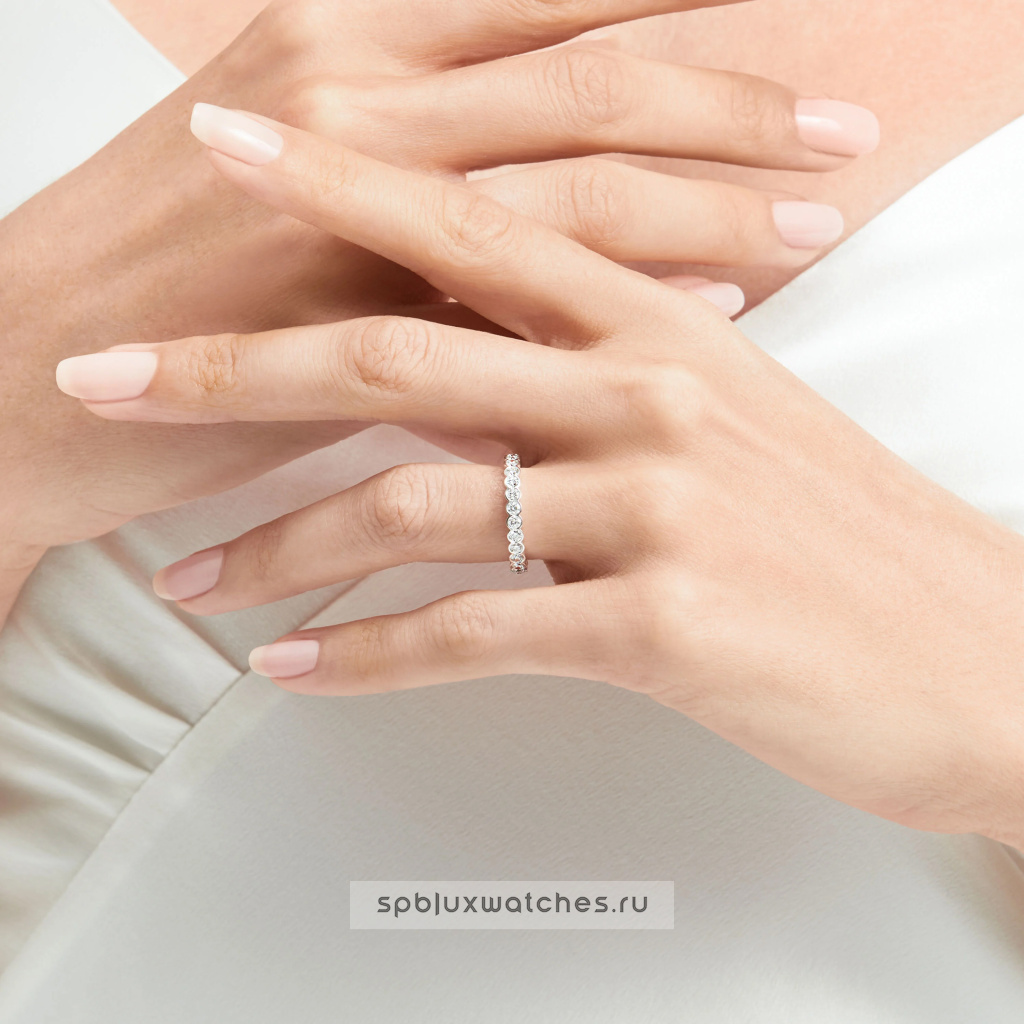 Обручальное кольцо Graff Classic Graff Bezel Set Round Diamond Wedding Band RGET028