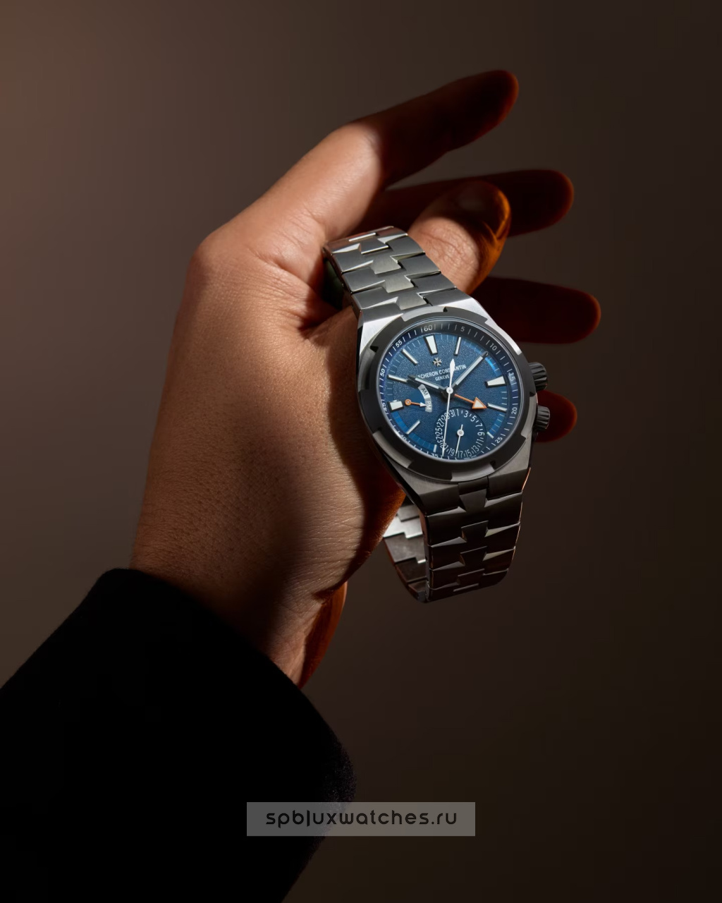 Vacheron Constantin Overseas Dual Time Cardinal Points - East 41 mm 7930V/210T-H074