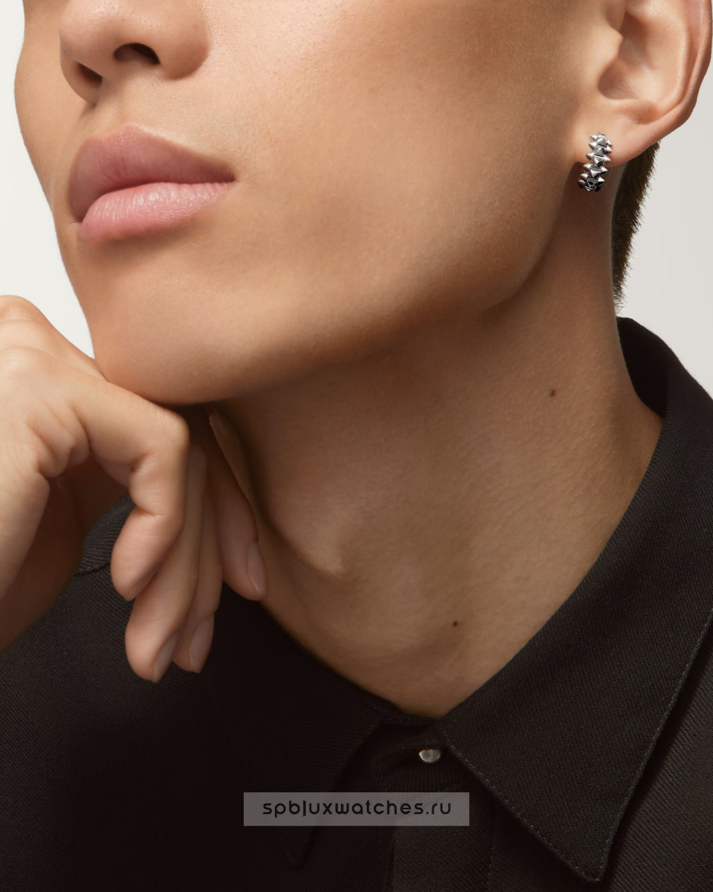 Серьги Cartier Clash de Cartier Earrings Mini Model B8301521