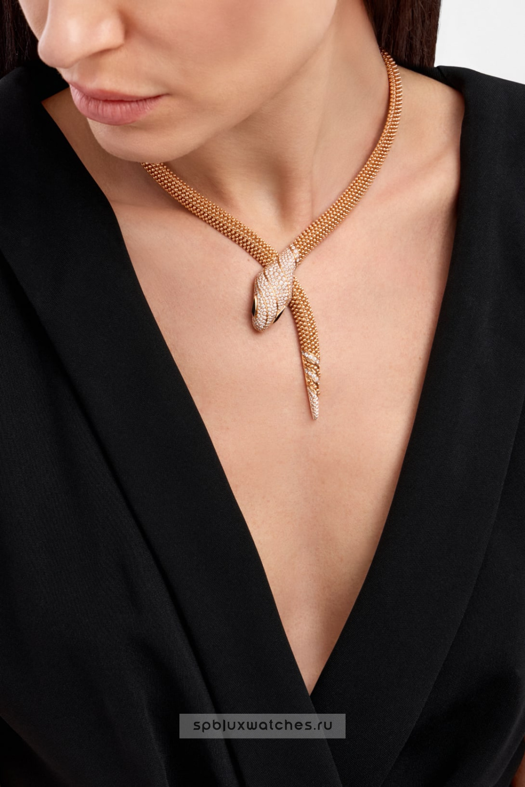 Колье Bvlgari Serpenti Necklace 358434