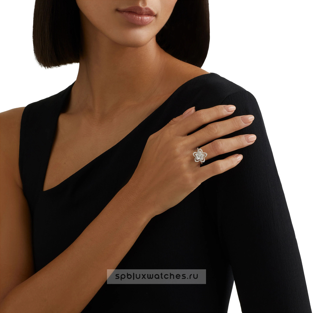 Кольцо Graff Wild Flower Diamond Ring RGR846