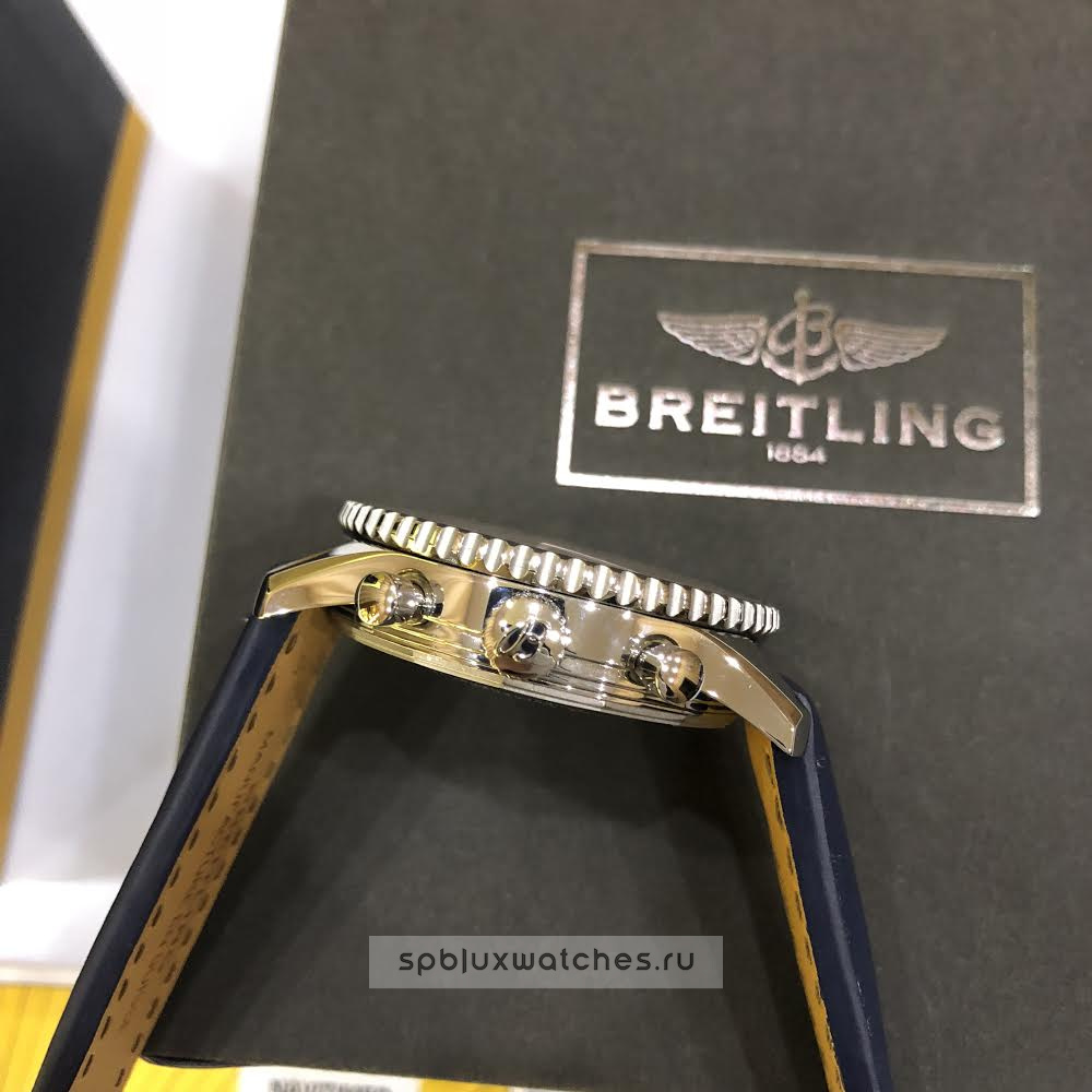 Breitling Navitimer World