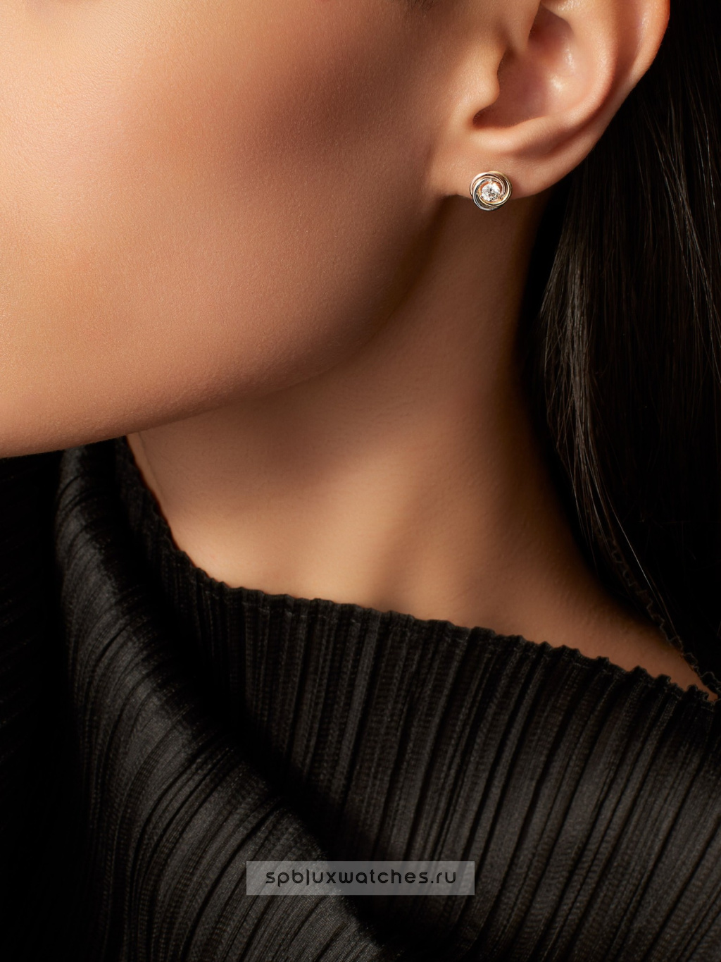 Серьги Cartier Trinity 2 Diamonds Stud Earrings B8301459