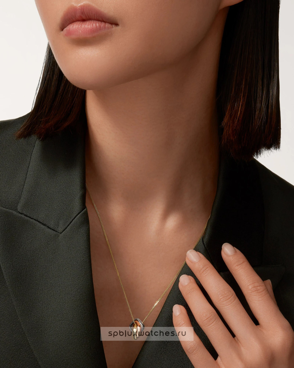 Подвеска Cartier Trinity Cushion-Shaped Pendant B7224955