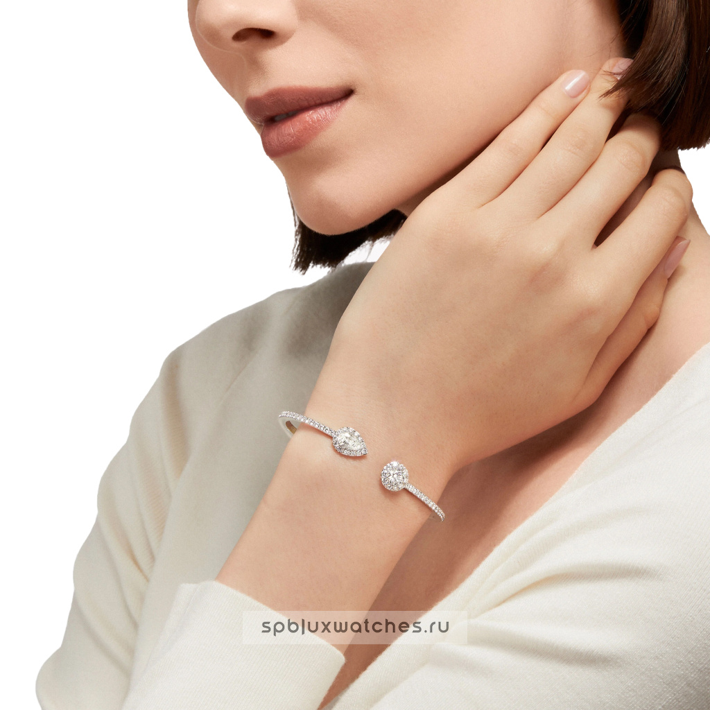 Браслет Graff Icon Round and Pear Shape Open Diamond Bangle RGB504