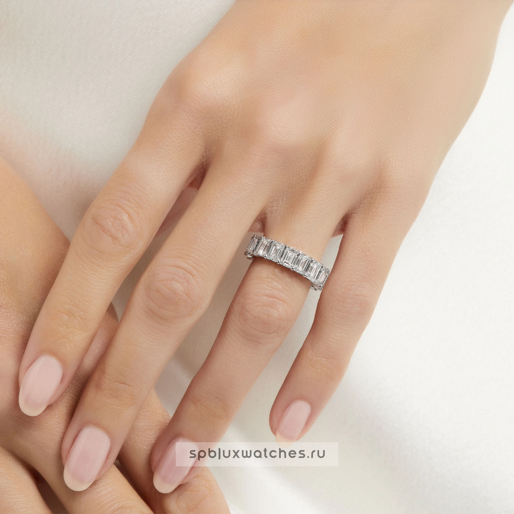 Обручальное кольцо Graff Classic Graff Emerald Cut Diamond Wedding Band RGET040
