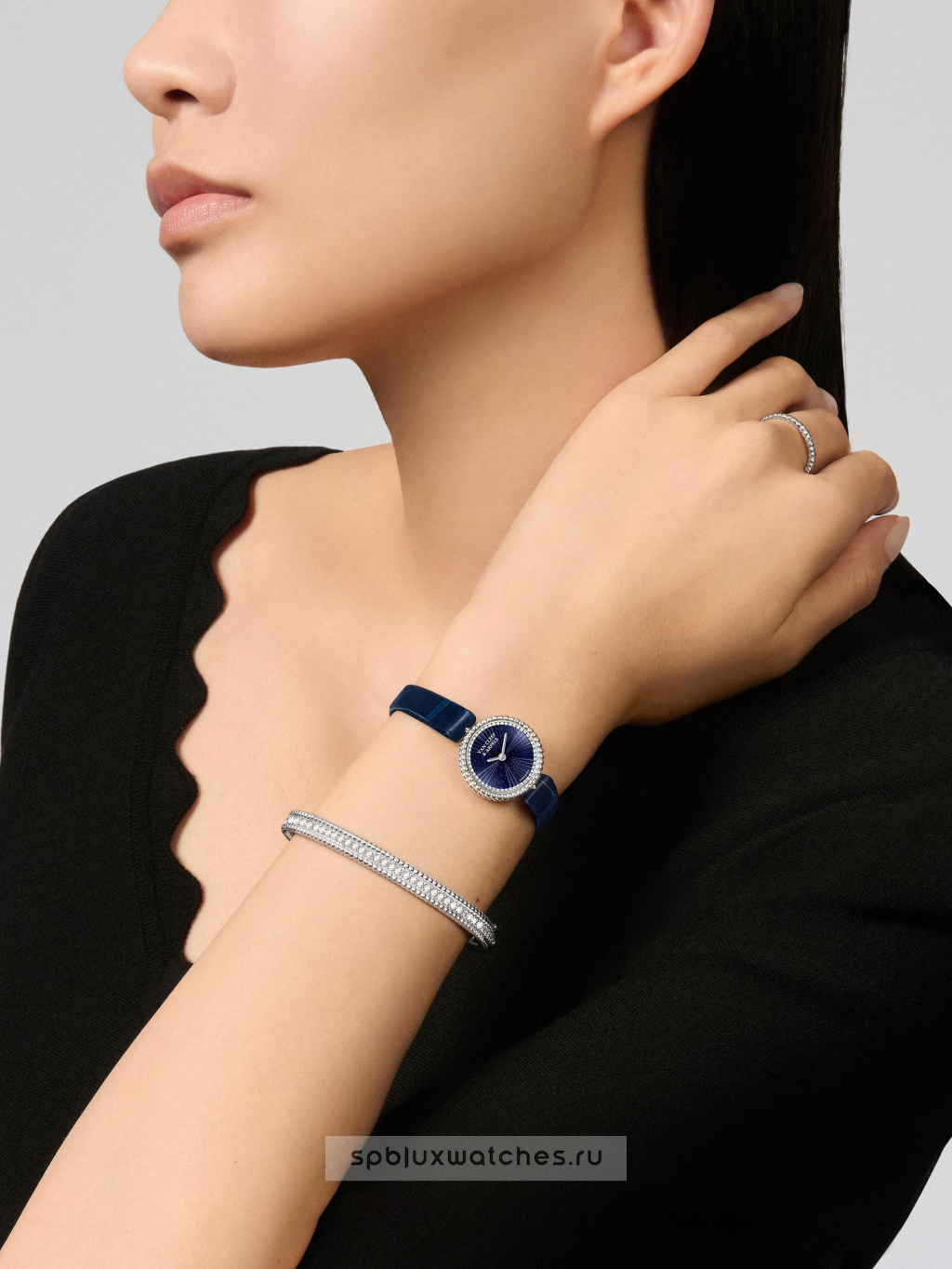 Van Cleef & Arpels Perlee 23 mm VCARPEYC00